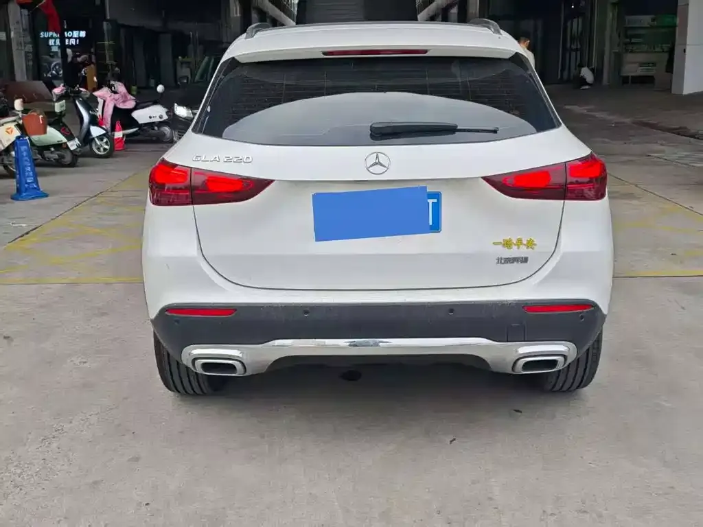 Mercedes-Benz GLA — фото 8