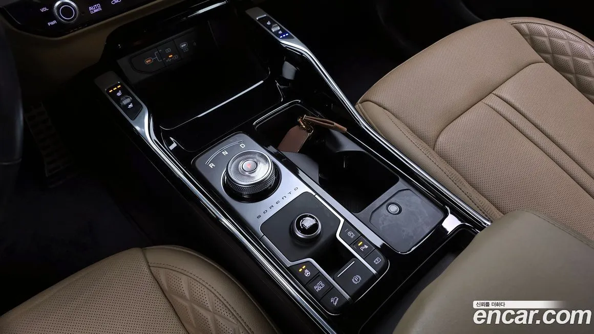 Kia Sorento — фото 9