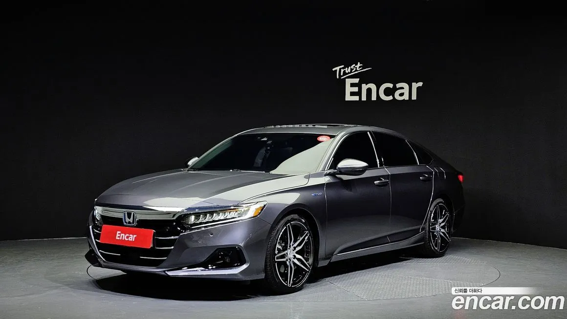 Honda Accord — фото 1