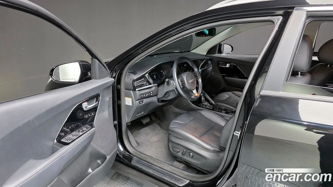 Kia Niro — фото 10