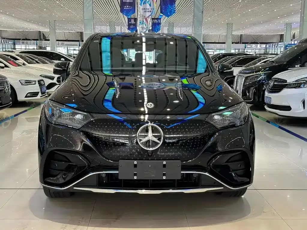 Mercedes-Benz EQE SUV — фото 2
