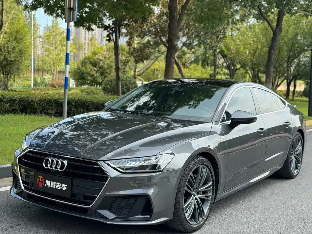 Audi A7 — фото 1
