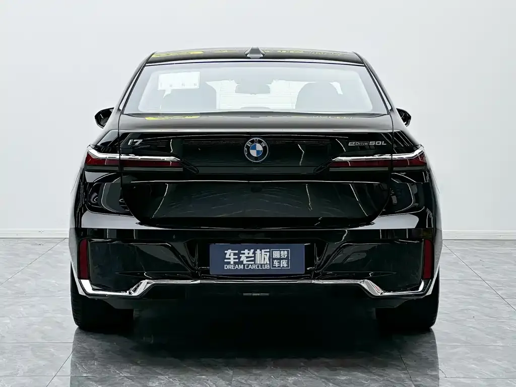 BMW i7 — фото 5
