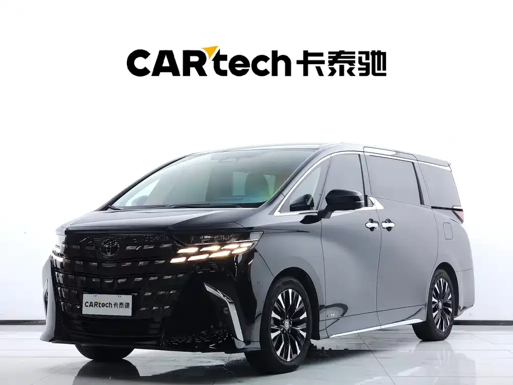 Toyota Alphard — фото 1