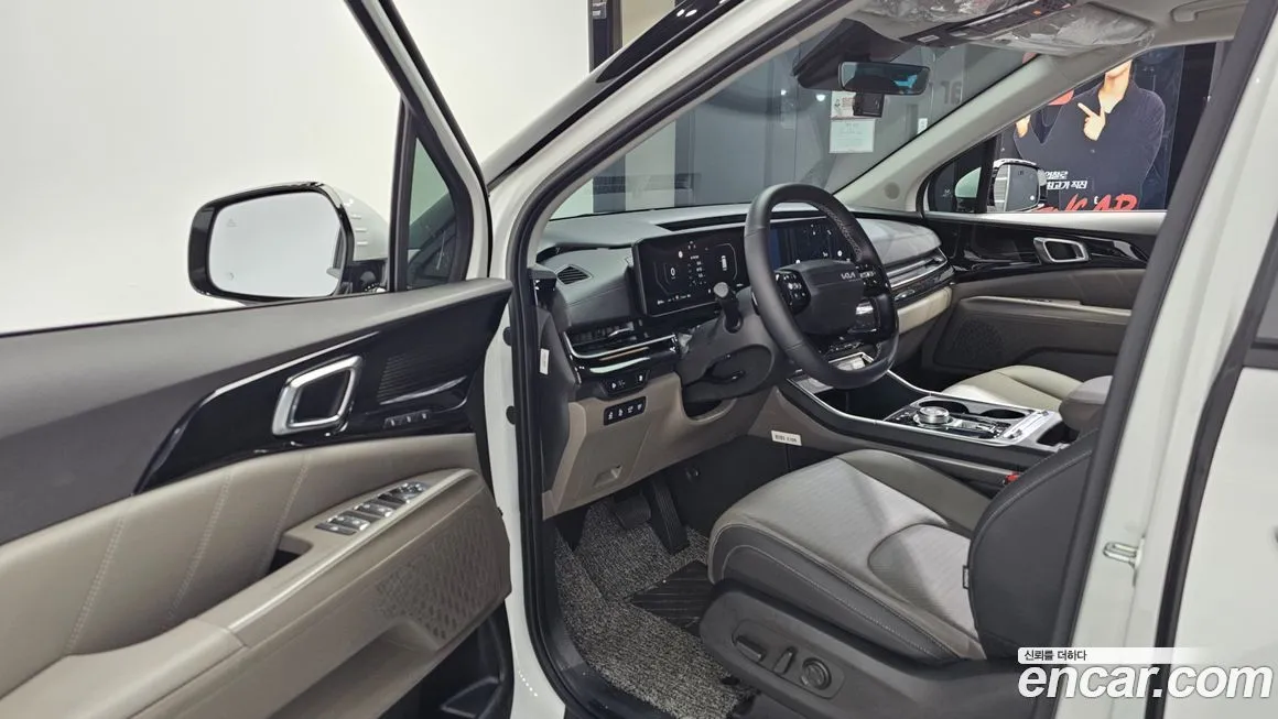 Kia Carnival — фото 10