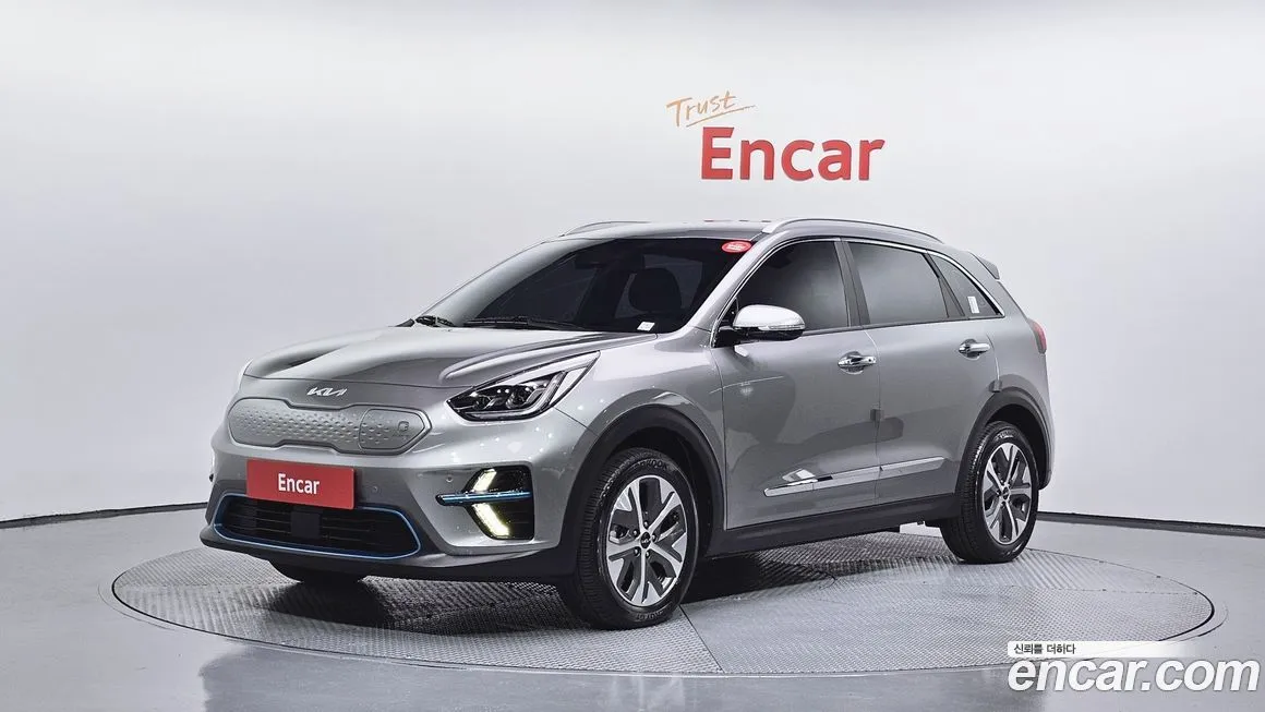 Kia Niro — фото 1