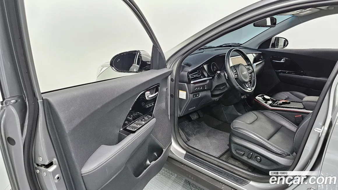 Kia Niro — фото 10