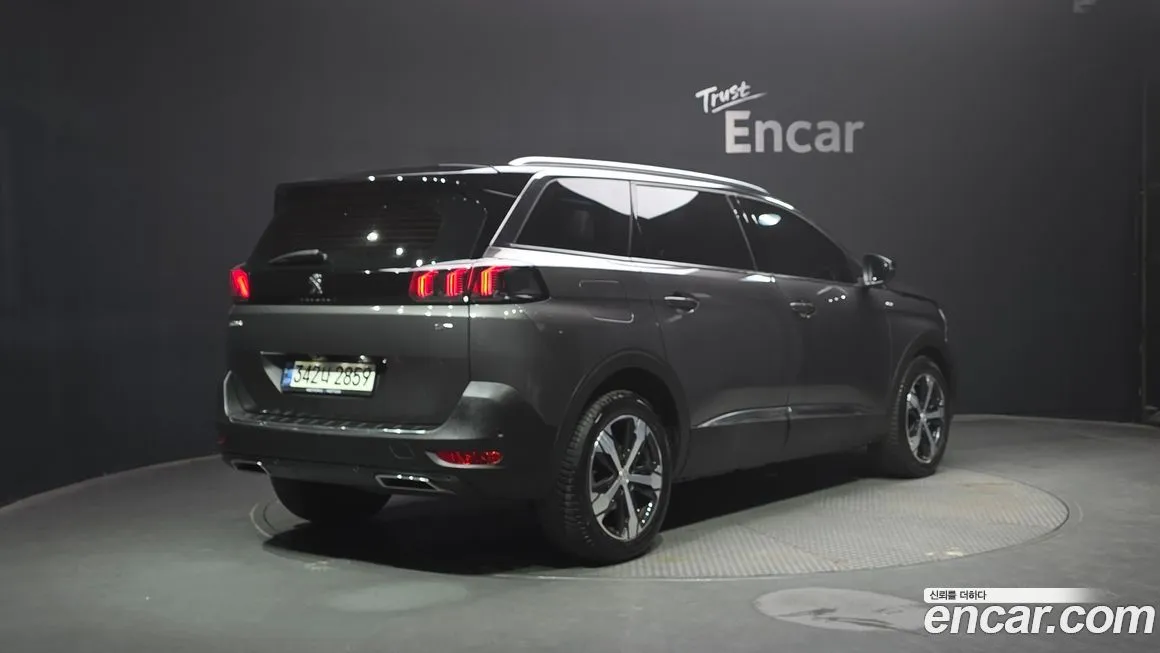 Peugeot 5008 — фото 2