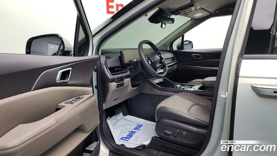 Kia Carnival — фото 10