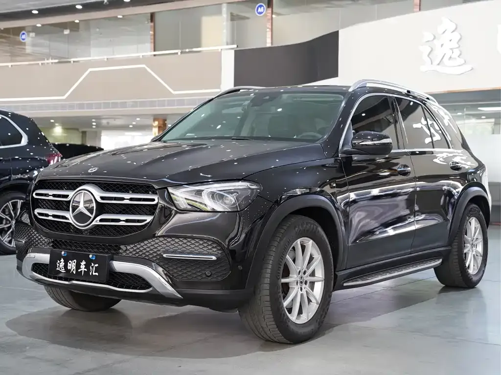 Mercedes-Benz GLE — фото 1