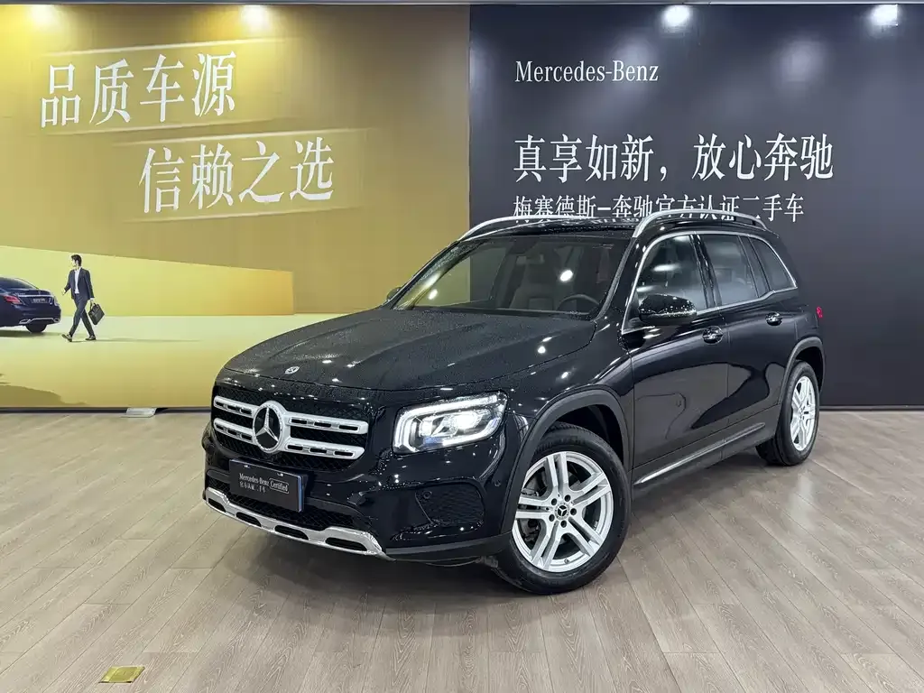 Mercedes-Benz GLB — фото 1