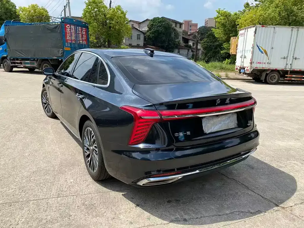 Hongqi H5 — фото 8