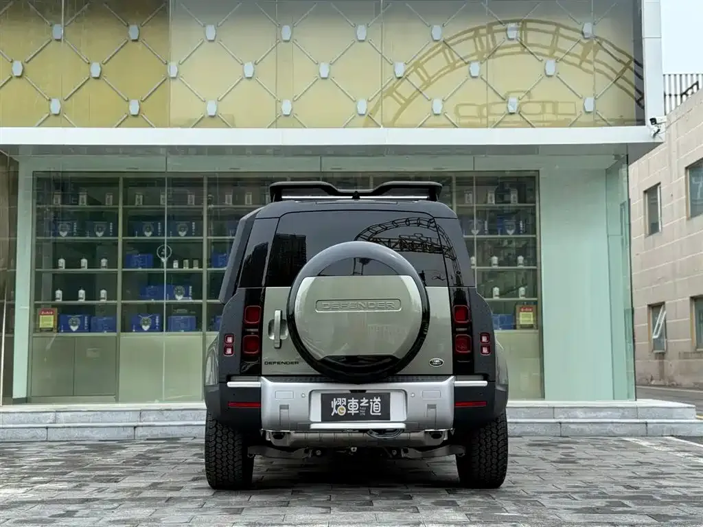 Land Rover Defender — фото 4