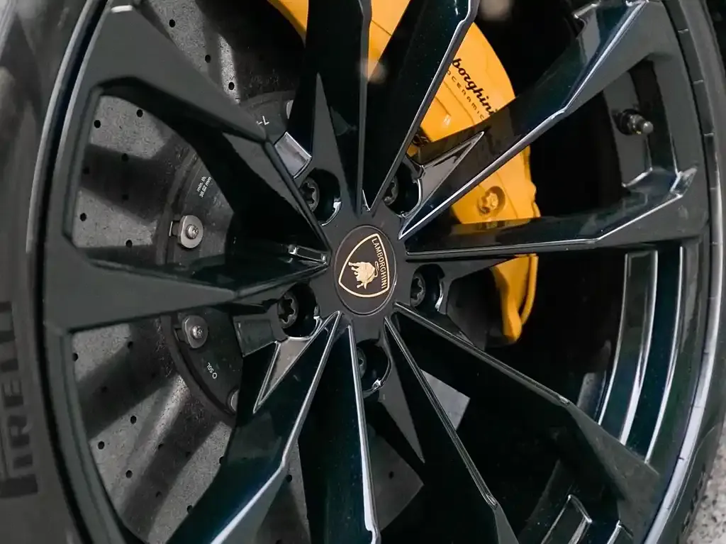 Lamborghini Urus — фото 8