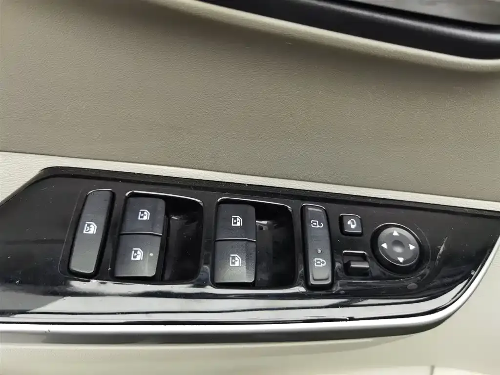 Hyundai Custo — фото 9