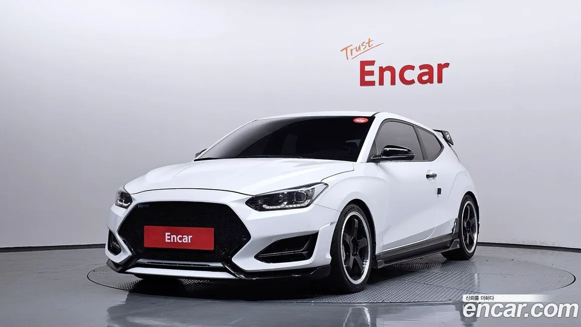 Hyundai Veloster — фото 1