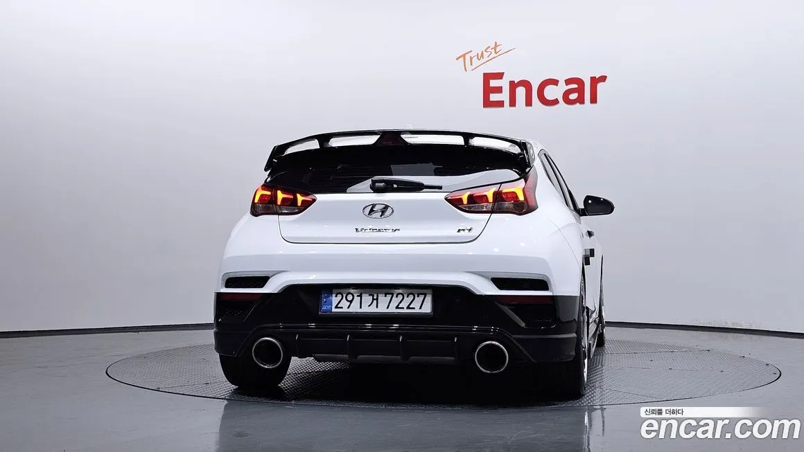 Hyundai Veloster — фото 4
