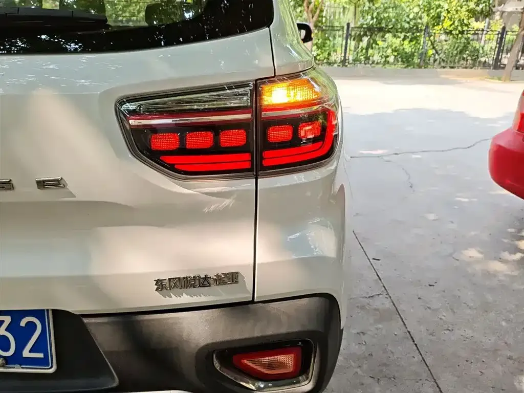 Kia Sportage — фото 8