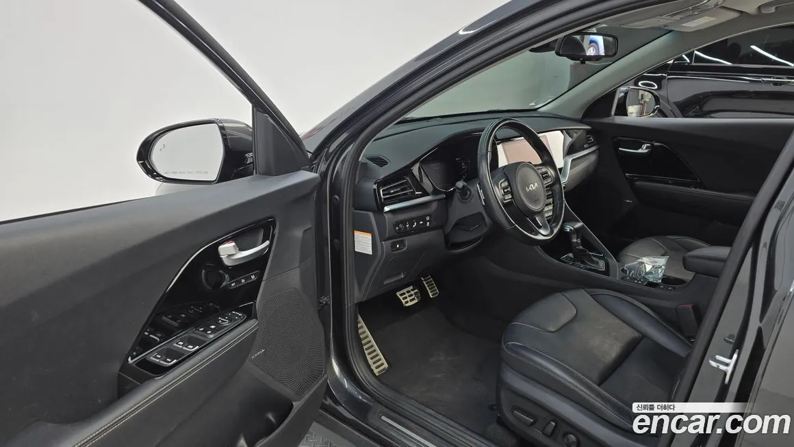Kia Niro — фото 10