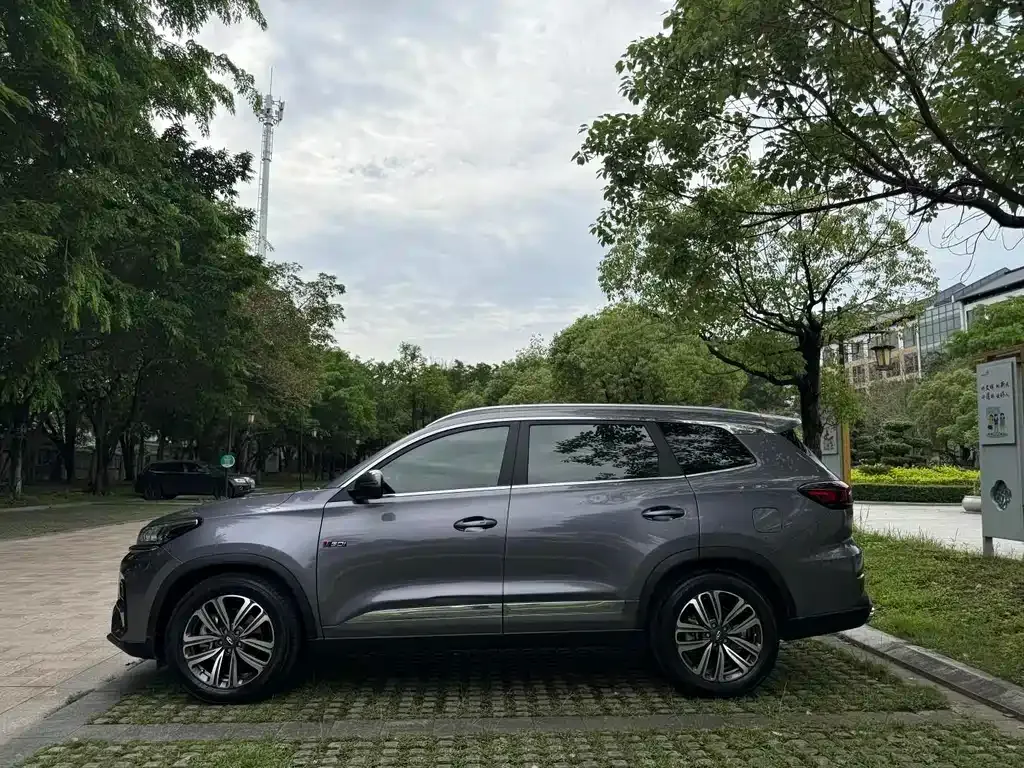 Chery Tiggo 8 — фото 6