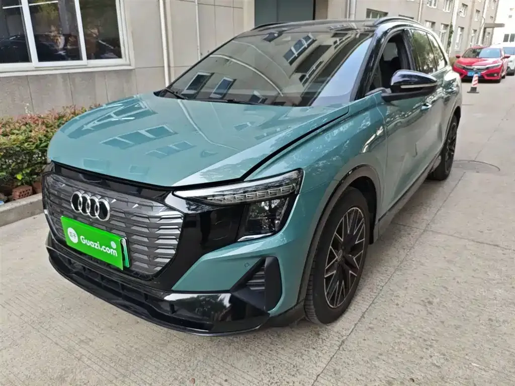 Audi Q5 e-tron — фото 2