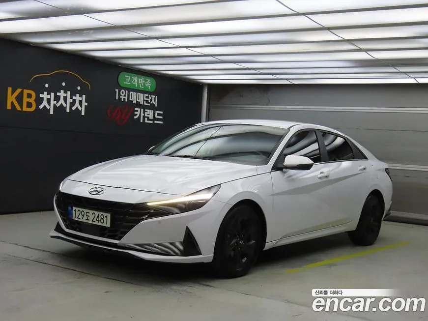 Hyundai AVANTE — фото 1