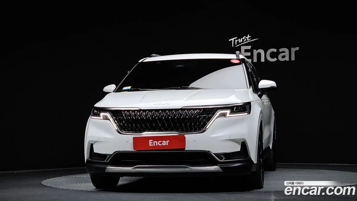 Kia Carnival — фото 3
