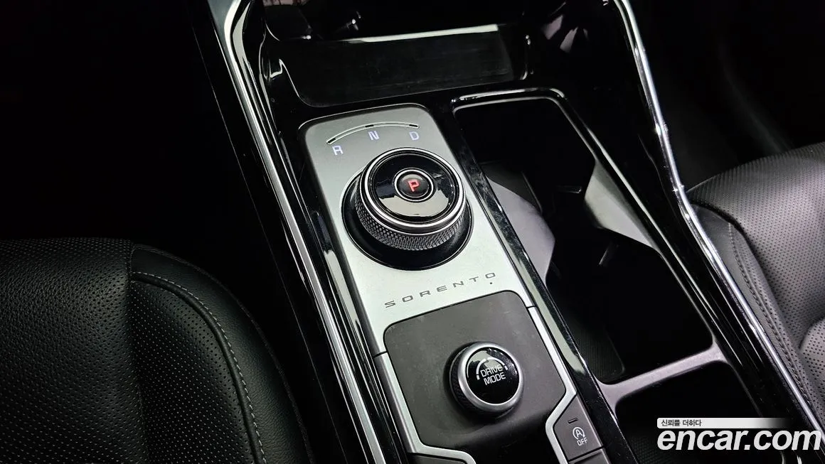 Kia Sorento — фото 9