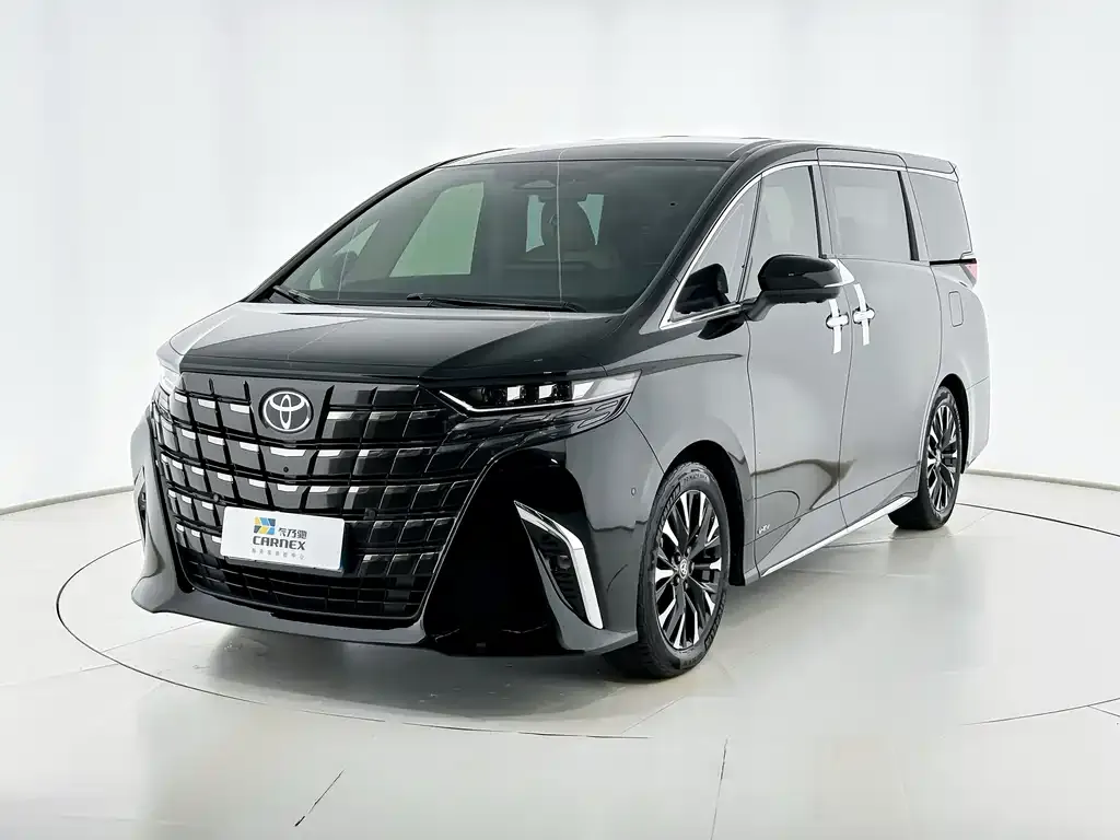 Toyota Alphard — фото 1