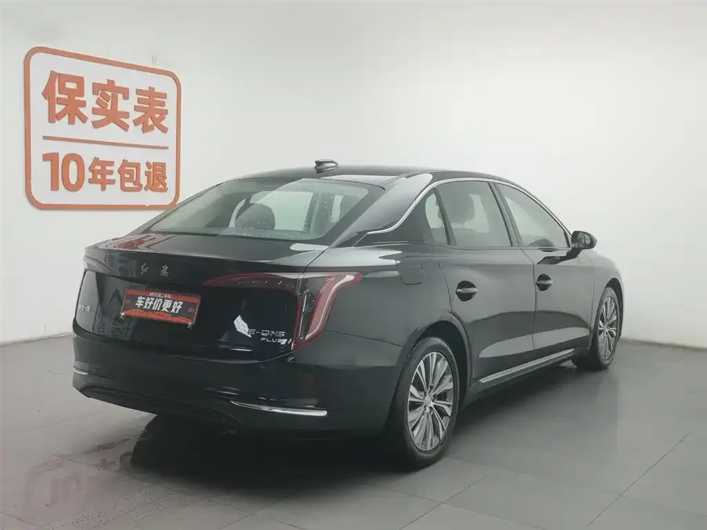 Hongqi E-QM5 — фото 2
