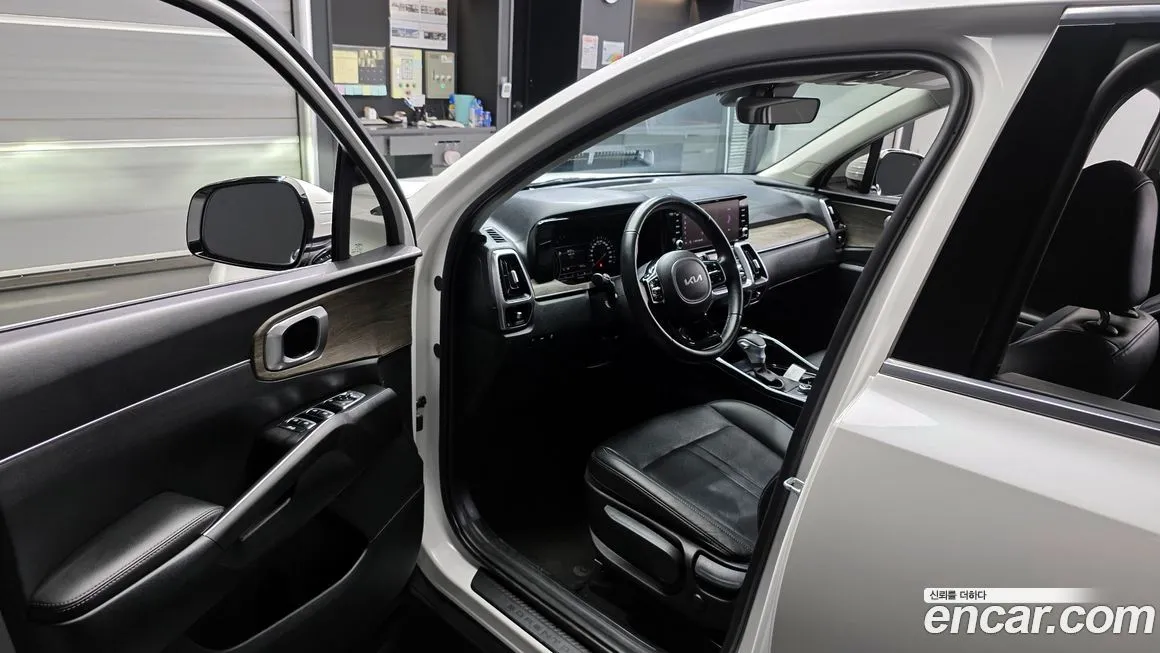 Kia Sorento — фото 10
