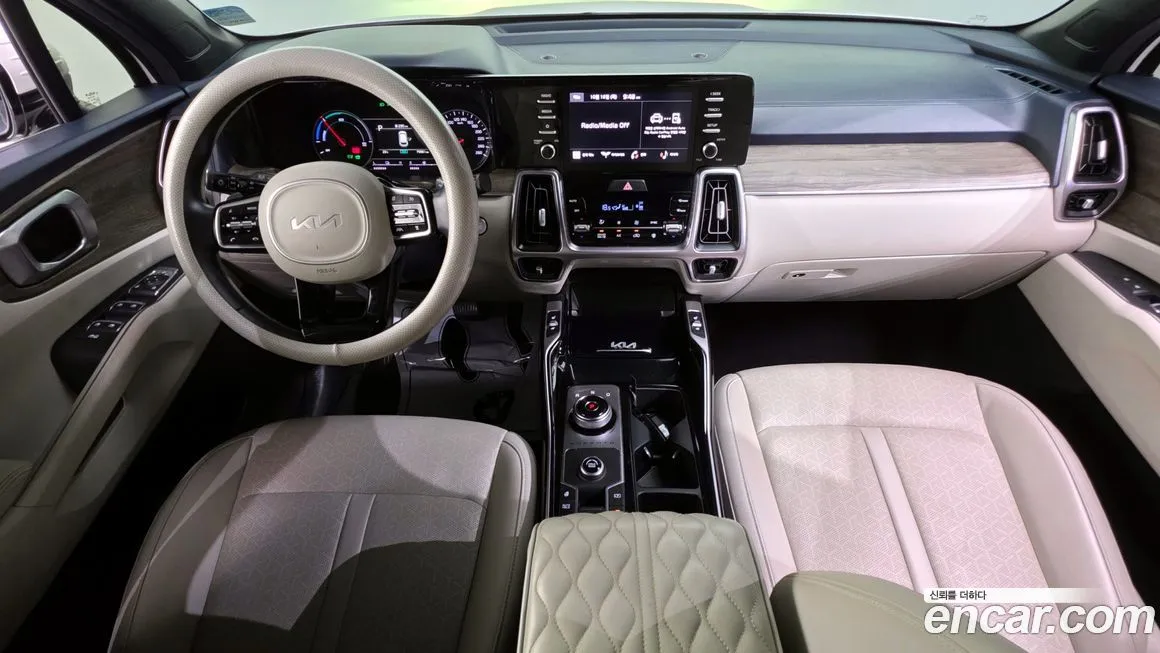 Kia Sorento — фото 7