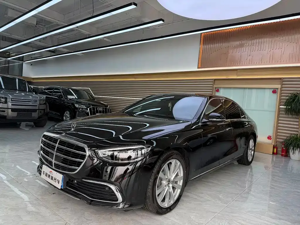Mercedes-Benz S-Class — фото 1