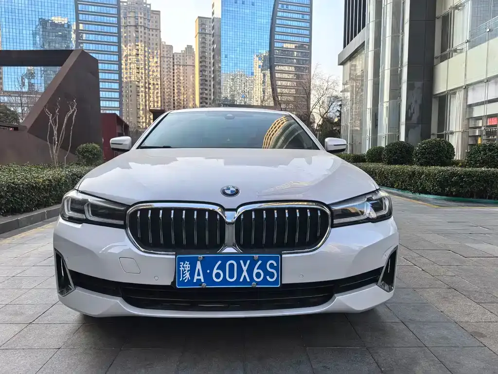 BMW 5 Series — фото 2