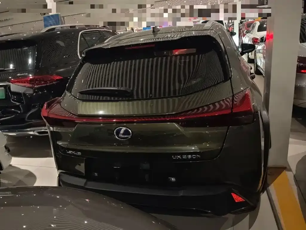 Lexus UX — фото 6