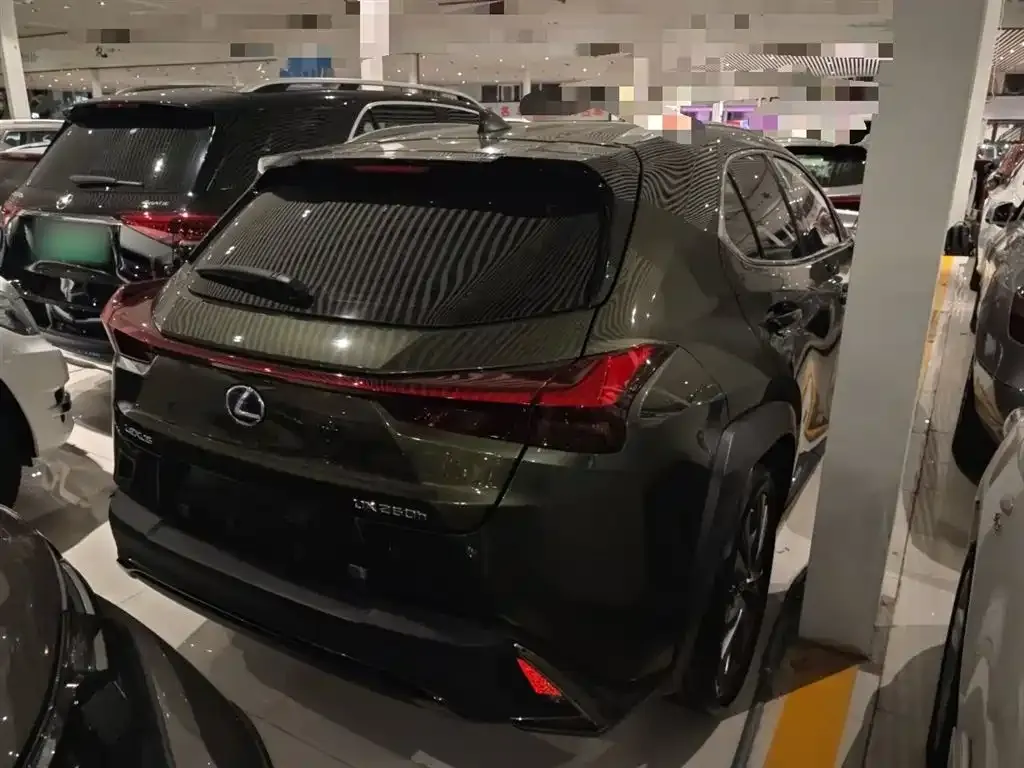 Lexus UX — фото 7