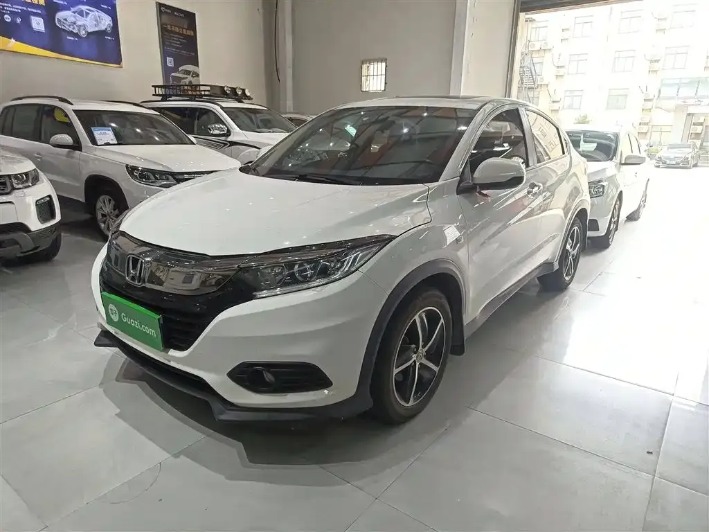 Honda Vezel — фото 1