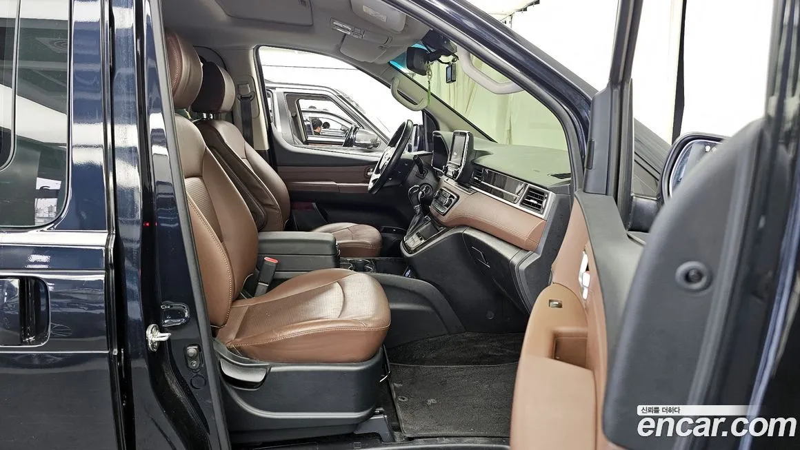 Hyundai Starex — фото 10
