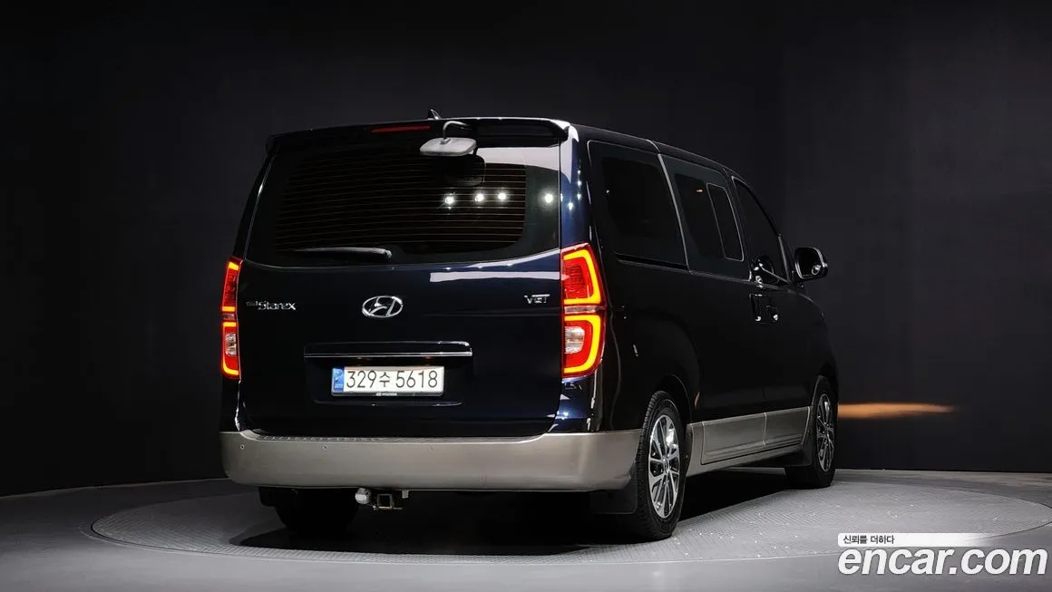 Hyundai Starex — фото 2