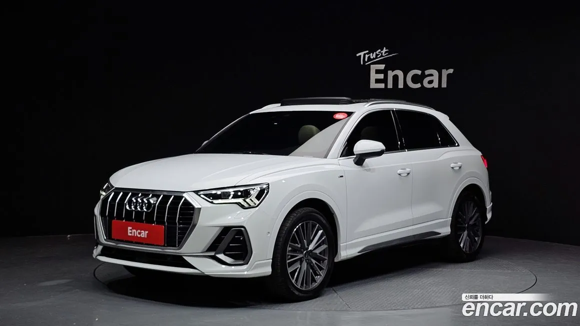 Audi Q3 — фото 1