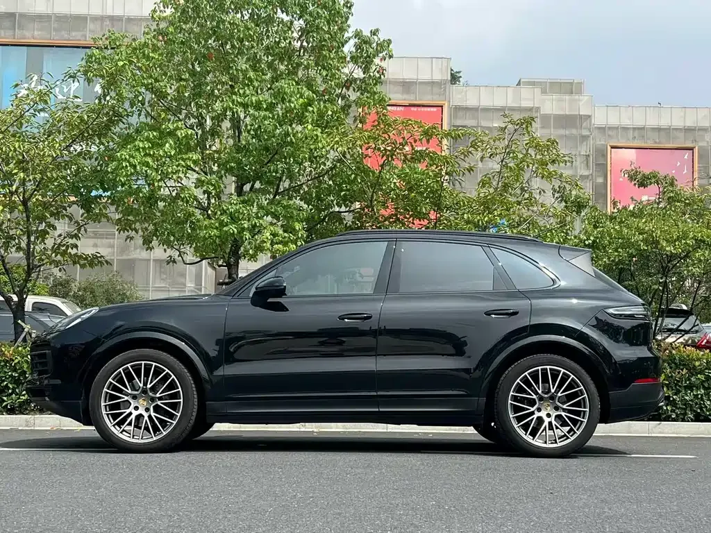 Porsche Cayenne — фото 2