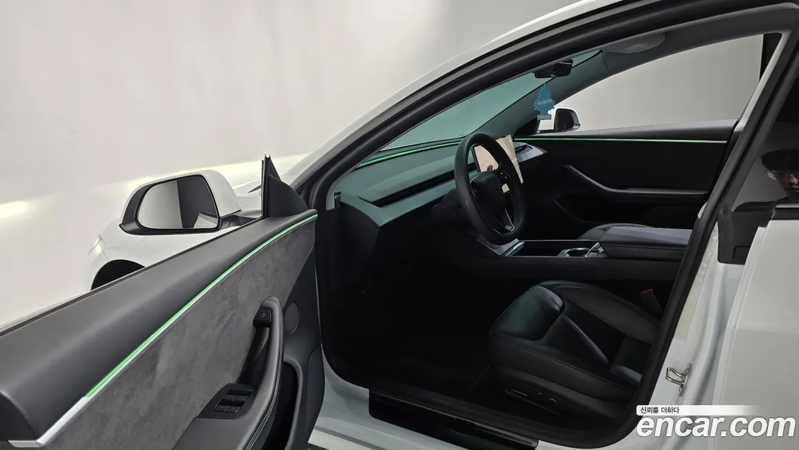 Tesla Model 3 — фото 10