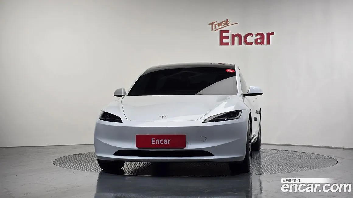 Tesla Model 3 — фото 3