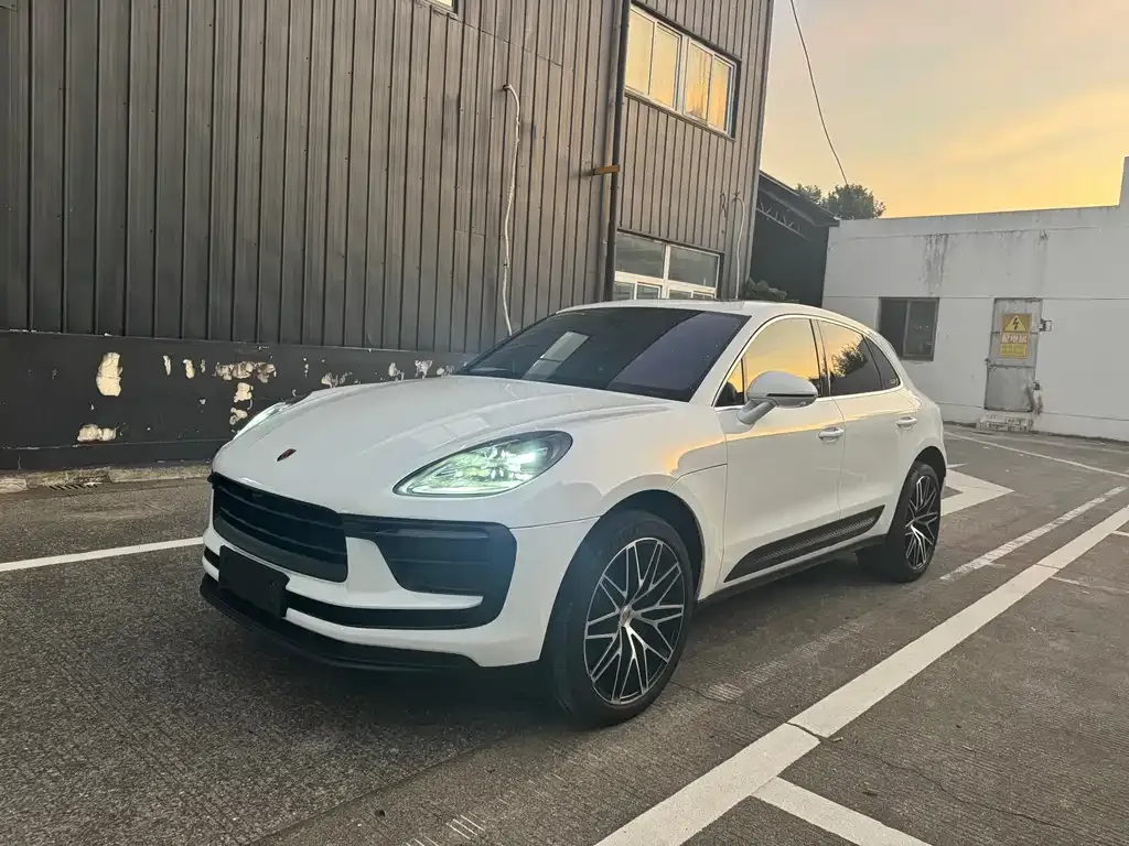 Porsche Macan — фото 1