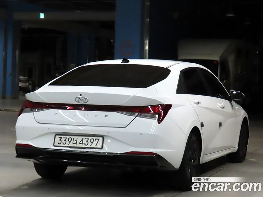 Hyundai AVANTE — фото 4