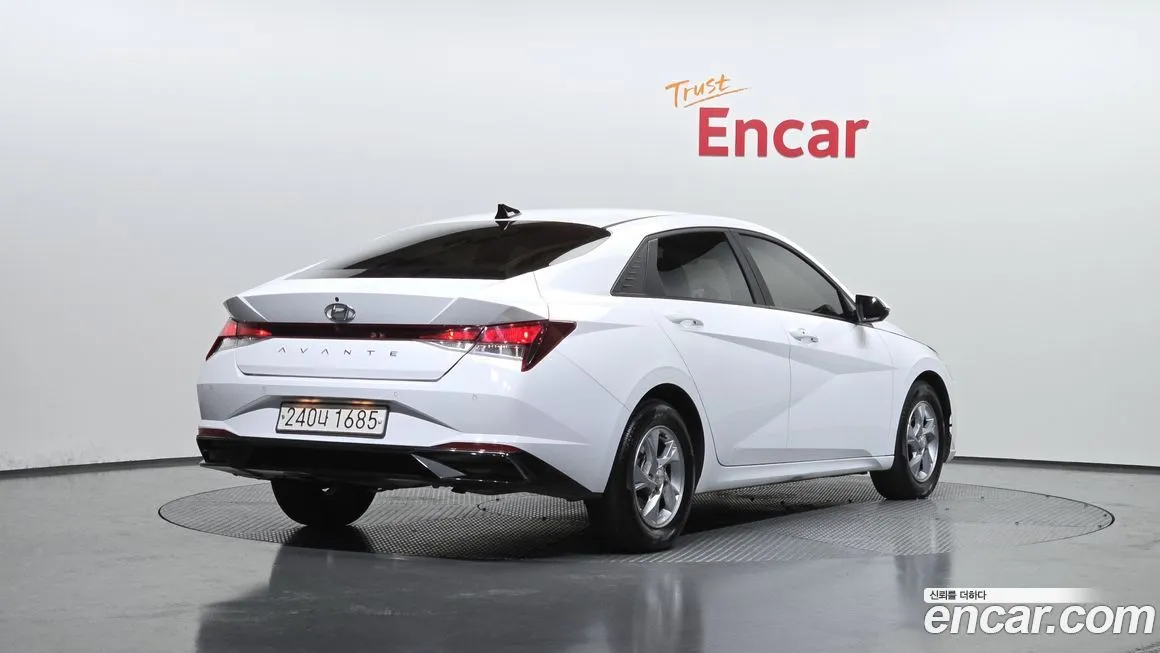 Hyundai AVANTE — фото 2
