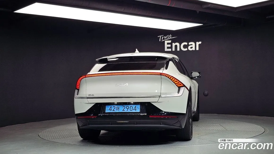 Kia EV6 — фото 4