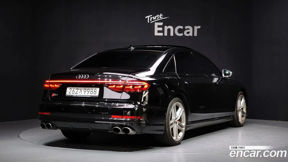 Audi S8 — фото 2