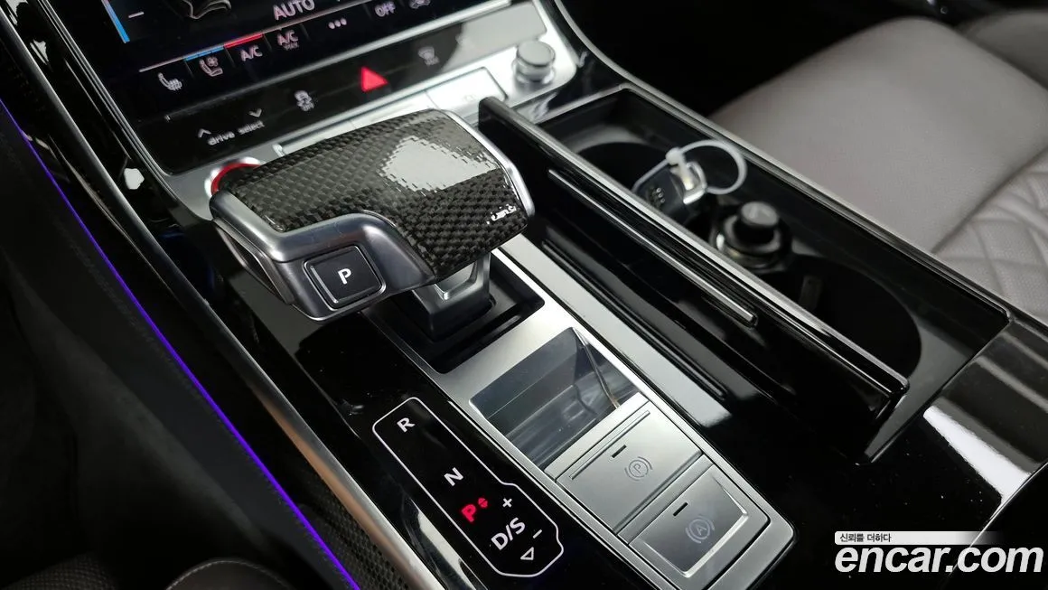 Audi S8 — фото 9
