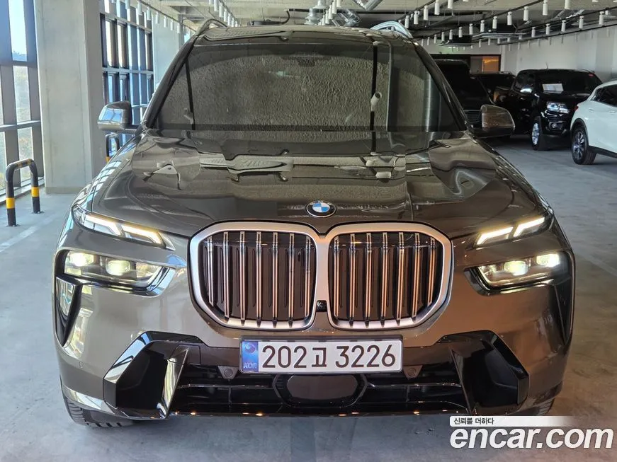 BMW X7 — фото 2